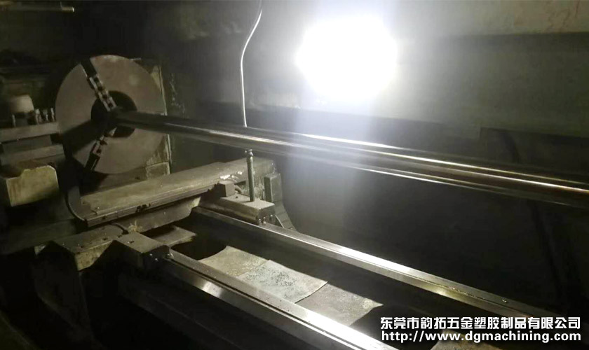 精密不銹鋼長(zhǎng)軸車(chē)削加工定做